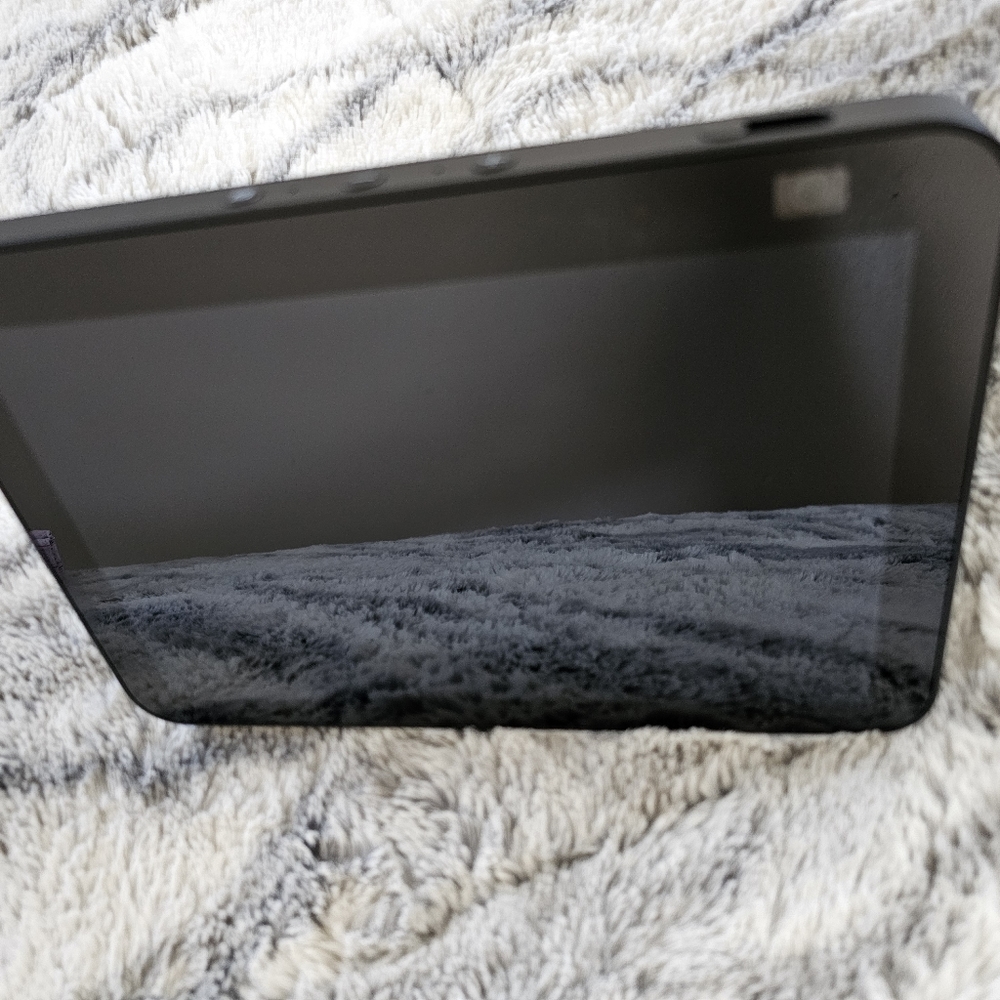 Echo Show 8 (2nd Gen) - Picture 2 of 6